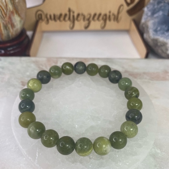 Green Canadian Nephrite Jade Stone of Grace Bracelet 8mm - Picture 4 of 6